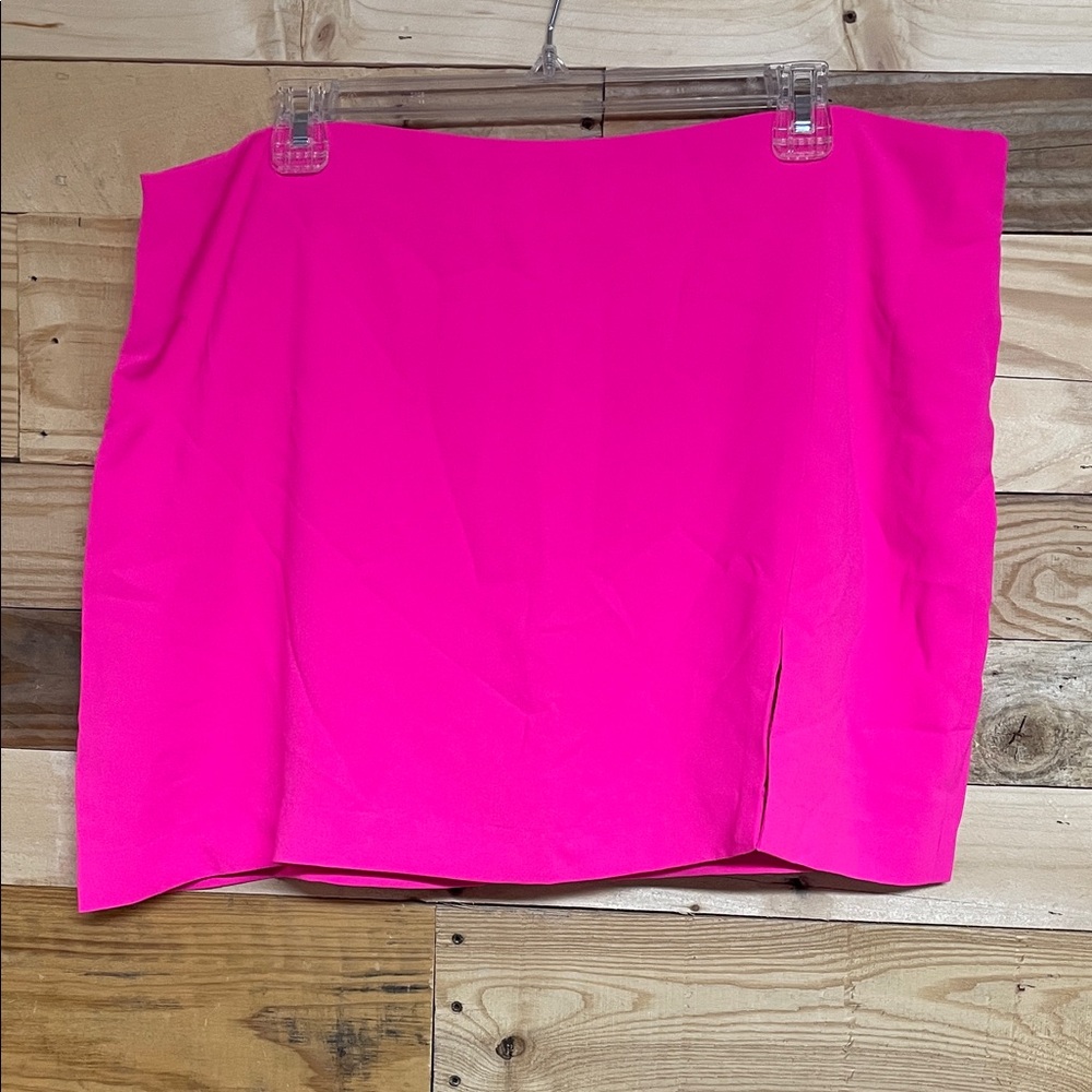 Steve Madden size 16 Neon Pink Mini Skirt with Shorts Underneath has a Side Slit